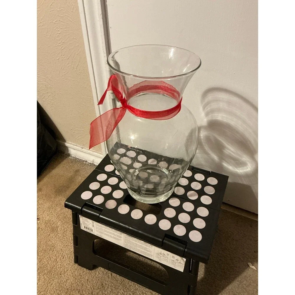 9” Clear Glass Flower Vase